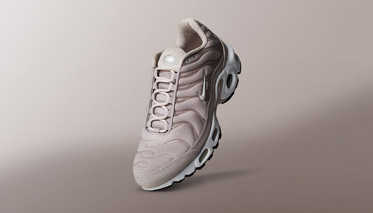 Nike Air Max Plus Premium TN Shoe Women - Pink - Dubai
